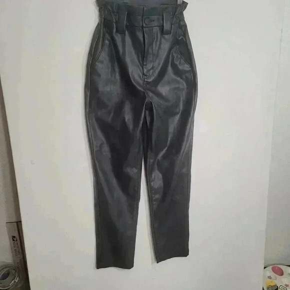 Express Black Faux Leather ankle high rise Pants Sz 0R - Picture 2 of 8